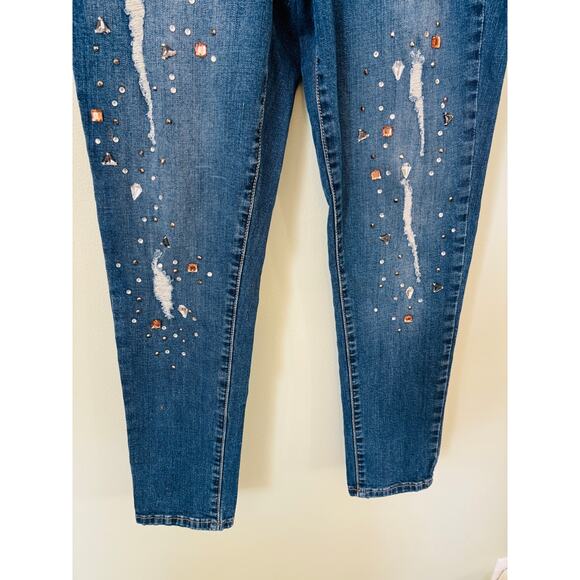 Seven7 Ankle Skinny Jeans, Size 6, Jeweled Distressed - Picture 2 of 10